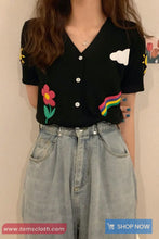 Short Sleeve V-Neck Cute Pattern Knitted Shirt