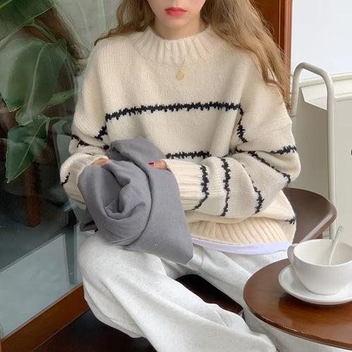 Loose Casual O-Neck Striped Knitted Sweater