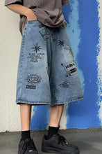 Loose 90s Theme Pattern Knee Length Denim Shorts