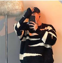 Long Sleeve Round Neck Striped Knitted Men Sweater