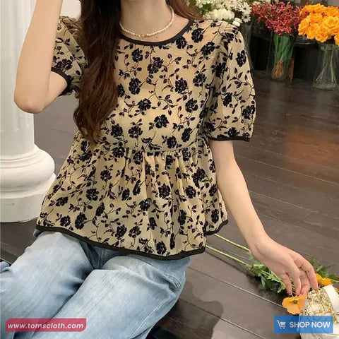 Short Sleeve Flowers Pattern O-Neck Ruffle Shirt