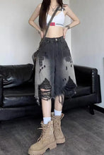 Loose Hollow Out Distressed Black Denim Shorts