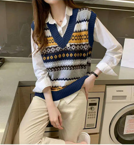 V-Neck Classic Pattern Sleeveless Vest Sweater