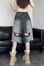 Loose Hollow Out Distressed Black Denim Shorts