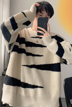 Long Sleeve Round Neck Striped Knitted Men Sweater