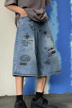 Loose 90s Theme Pattern Knee Length Denim Shorts