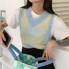 Sweet Argyle Pattern V-Neck Cropped Vest Sweater