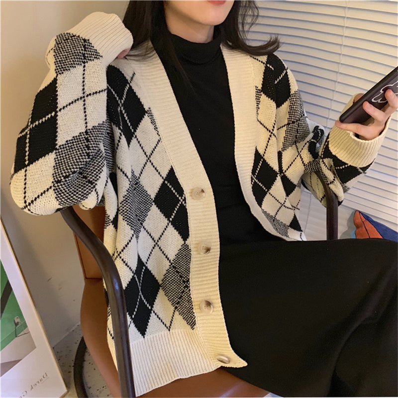 Argyle Pattern White Color Block Cardigan Sweater