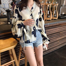 Flower Elegant Lantren Sleeve Blouse Shirt