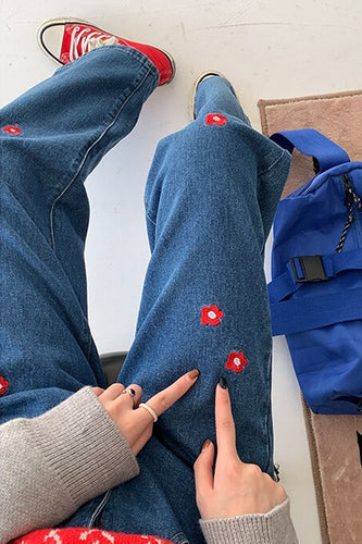 Red Daisy Embroidered Long Jeans PantsRed Daisy Embroidered Long Jeans Pants