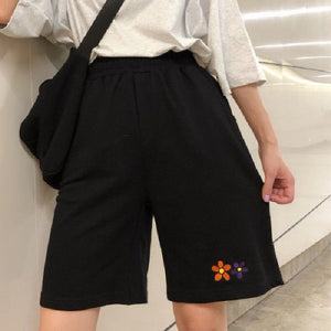 Daisy Flower Embroidery Casual Short Pants