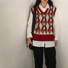 Argyle Pattern V-Neck Sleeveless Knitted Vest Sweater
