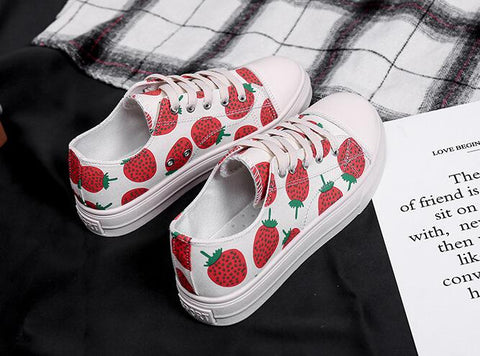 Strawberry Pattern Low Canvas Shoes