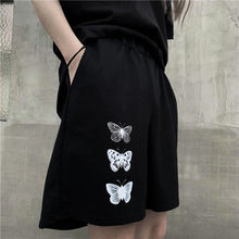 Butterfly Printed Wide Leg Short Pants