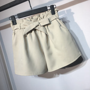 Short Pants With Bow Tie Belted