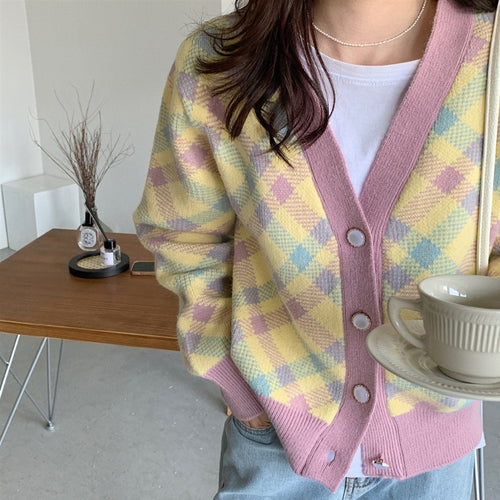 Vintage Checkered V-Neck Cardigan Sweater